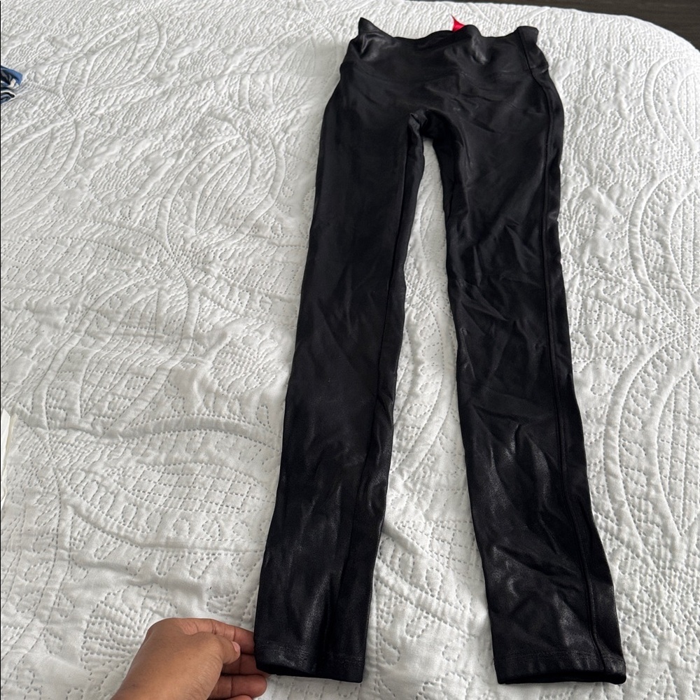 SPANX black faux leather with slight shimmer High-Waisted Leggings size XS - Picture 2 of 5